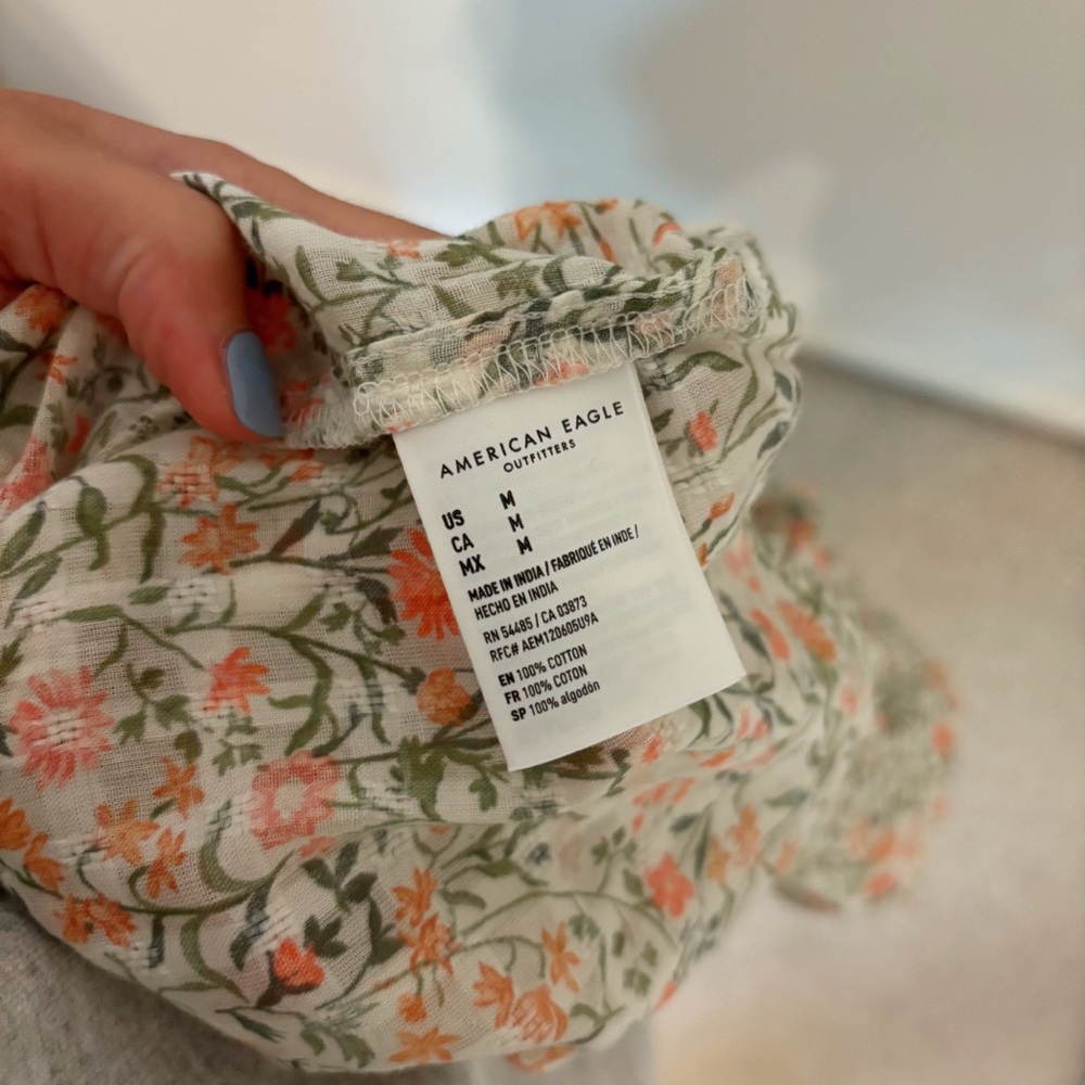 NWT - American Eagle - Floral Print Women's Top - Picture 11 of 11